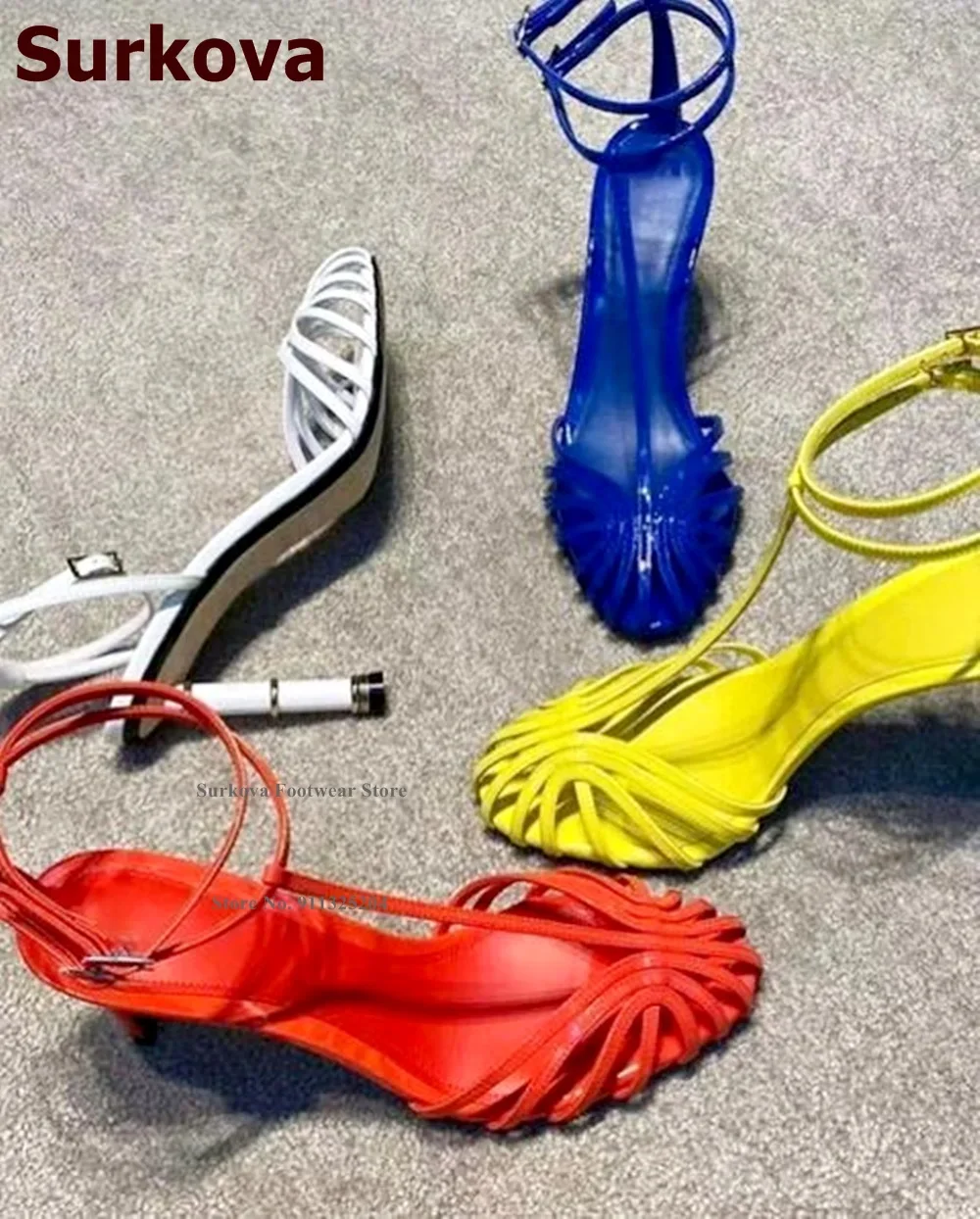 Surkova マットレザー薄型ストラップハイヒールサンダル - Sandal Strappy Heeled のレビューと価格